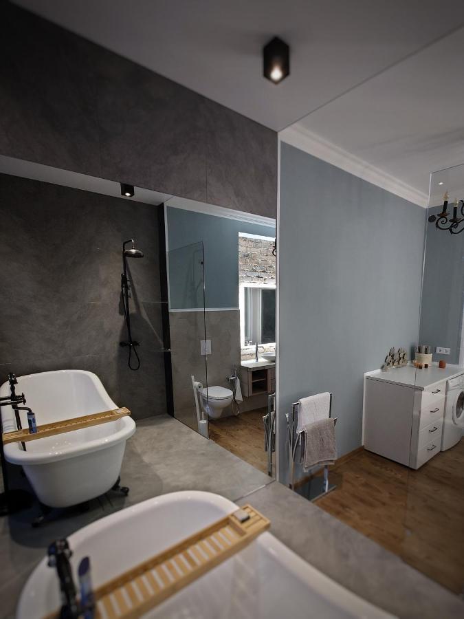 Appartement Flat In Neo Country Style Aus Gruenderzeit Bis 6 Person *