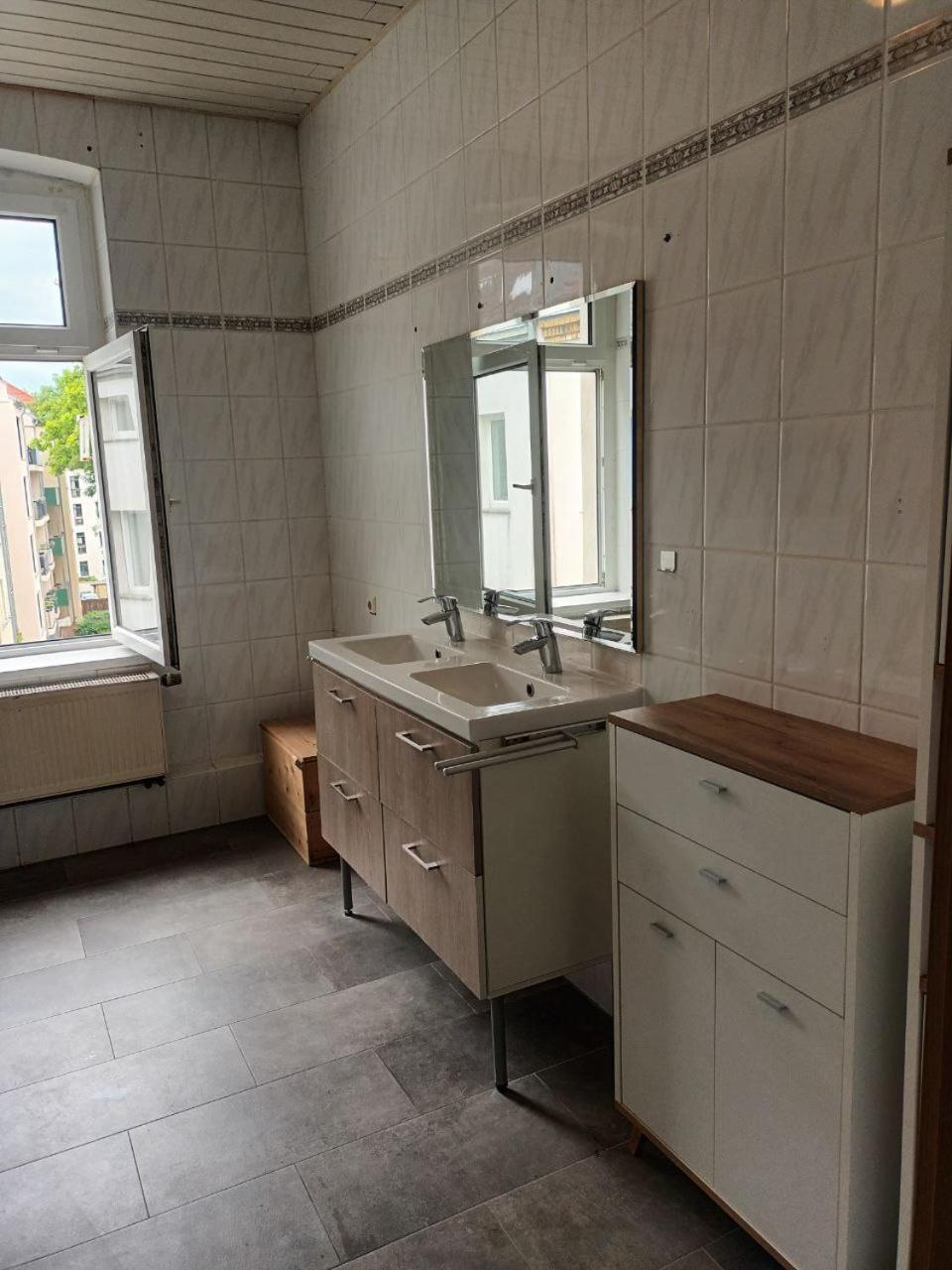 Flat In Neo Country Style Aus Gruenderzeit Bis 6 Person Appartement *